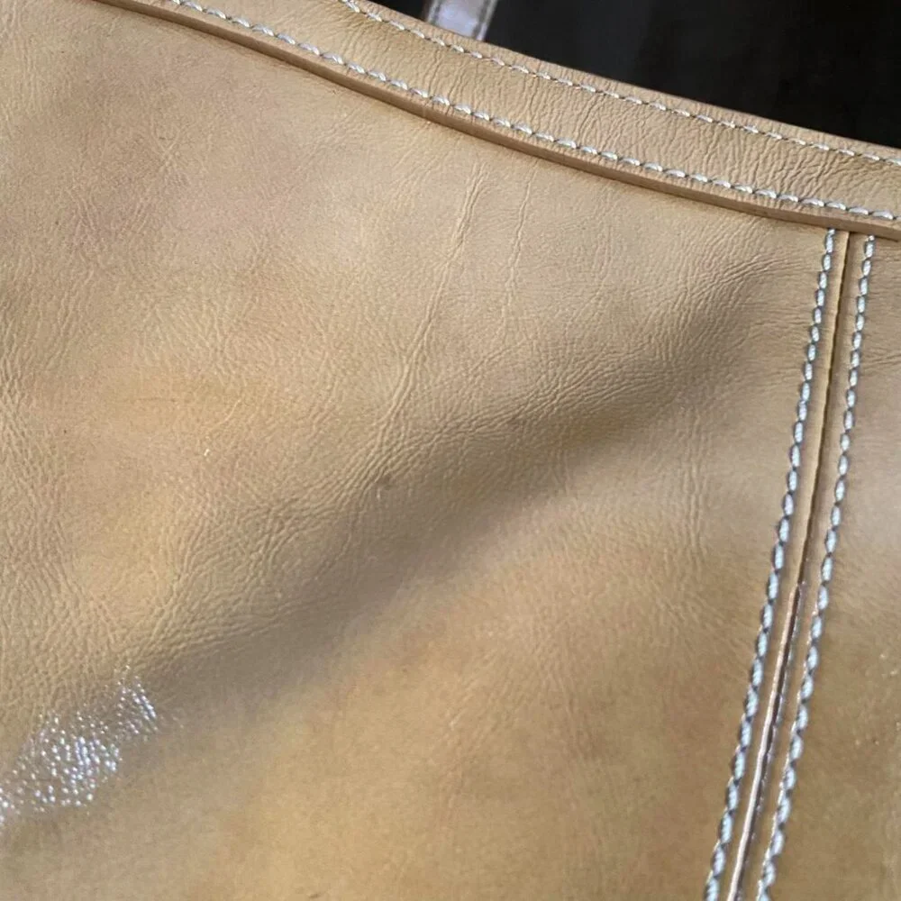 Coach Patent Glossy Leather Shoulder Tote Purse Silver Charm Hardware Tan EUC